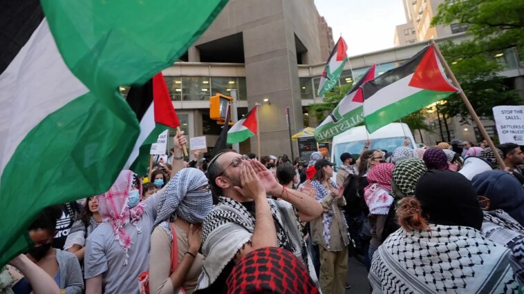 nyc-lawmaker-slams-mamdani-over-response-to-antisemitic-graffiti,-synagogue-clashes:-‘not-a-leader’