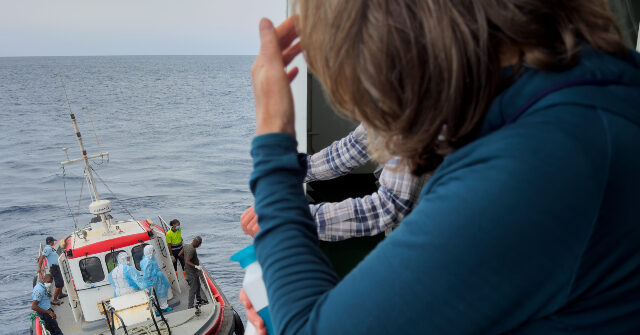 cdc:-risk-of-cruise-ship-hantavirus-spreading-to-us.-public-is-‘low’