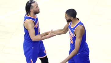 knicks-pull-away-with-dominant-second-half-to-take-commanding-3-0-series-lead-over-76ers