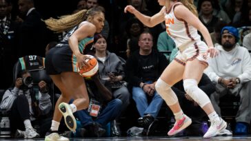 with-knee-surgery-behind-her,-betnijah-laney-hamilton-makes-most-of-her-liberty-return