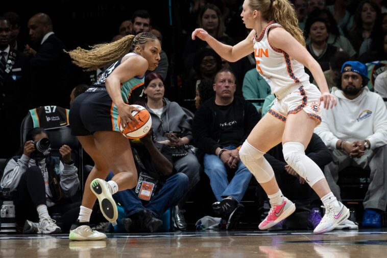 with-knee-surgery-behind-her,-betnijah-laney-hamilton-makes-most-of-her-liberty-return