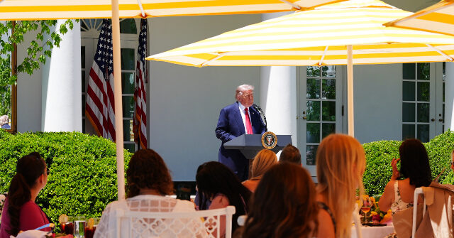 donald-trump-honors-gold-star,-angel-moms-in-rose-garden-ahead-of-mother’s-day