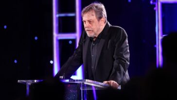 luke-skywalker’s-anti-trump-spiral-just-took-a-dark-turn