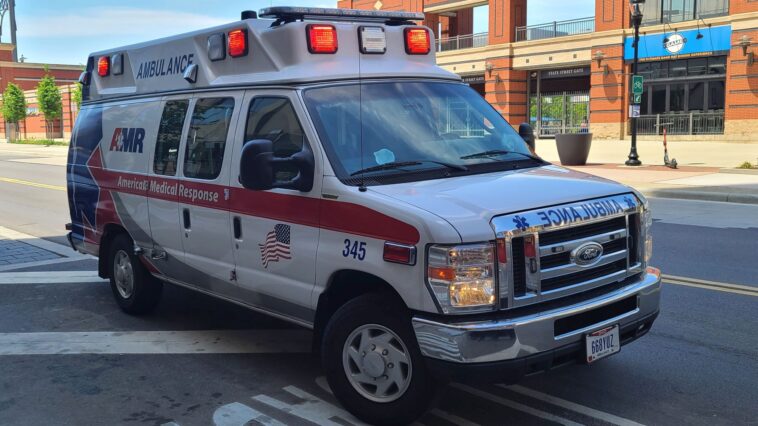 emt-students-snap-into-action-when-they-realize-instructor-isn’t-acting-during-training-exercise:-‘ok,-this-is-real’