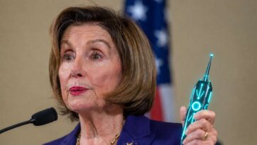 nancy-pelosi-says-stop-asking-if-aliens-are-real-or-she-will-order-the-mothership-to-fire-its-superlaser-at-earth