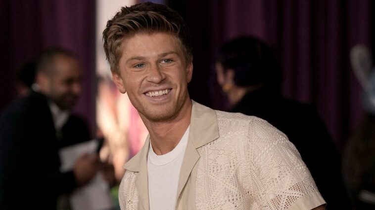 ‘dwts’-winner-robert-irwin-was-‘death-rolled’-by-a-14-foot-crocodile-he-named-after-jimmy-fallon