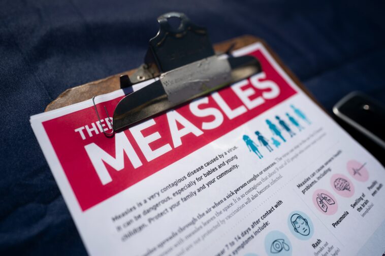 health-officials-issue-warning-after-2nd-case-of-measles-on-long-island-—-with-possible-restaurant-exposure