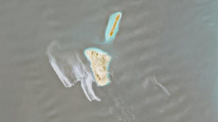 second-suspected-oil-slick-near-iran-raises-fears-of-major-disaster-in-vital-global-oil-corridor