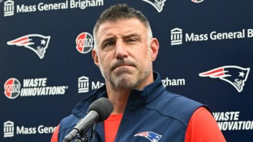 mike-vrabel’s-relationship-with-dianna-russini-turns-patriots’-mother’s-day-post-into-a-trolling-frenzy