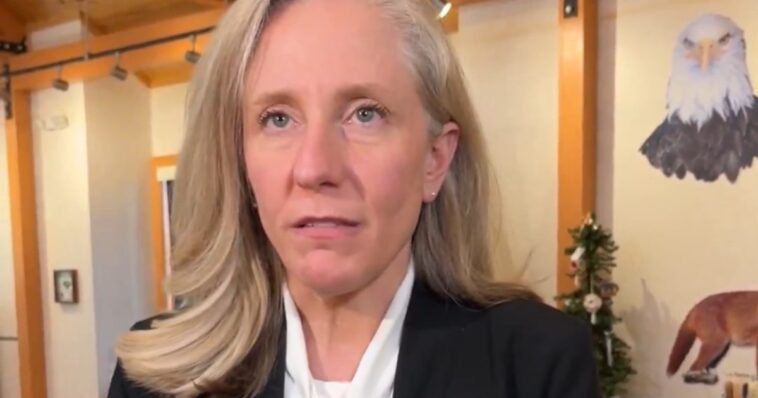 desperate-power-grab:-virginia-democrats-plot-to-pack-supreme-court-by-lowering-retirement-age-to-54-after-losing-big-on-gerrymander-map-–-force-out-all-justices-to-install-cronies-who-will-rubber-stamp-illegal-redistricting-scheme