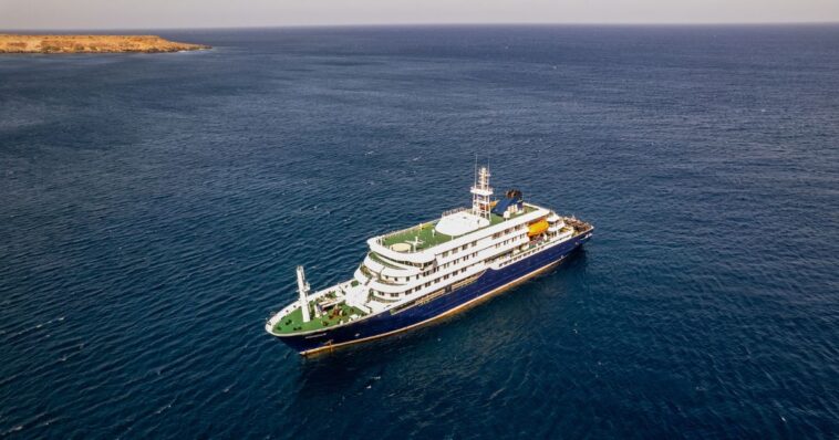 alert:-american-who-was-on-hantavirus-cruise-ship-tests-positive,-as-2nd-passenger-now-showing-symptoms
