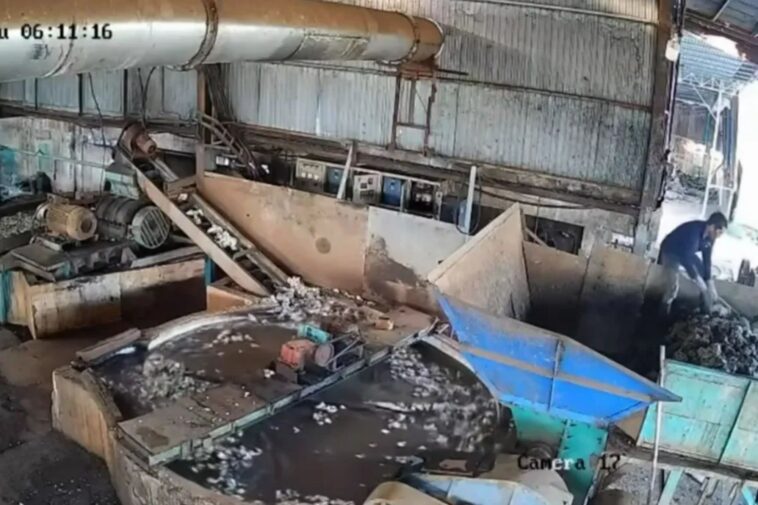 horrific-video-shows-factory-worker-being-pulled-to-his-death-into-giant-industrial-shredder