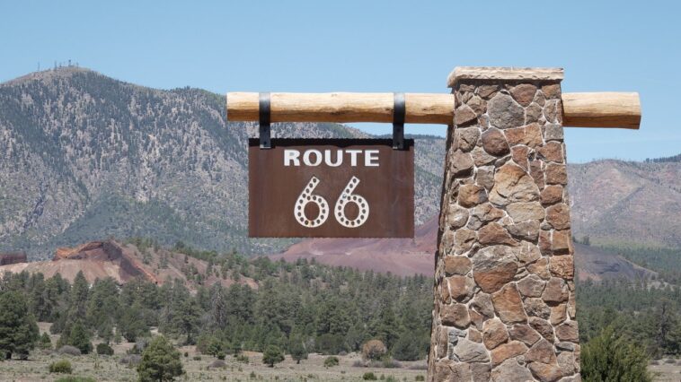 route-66-centennial-highlights-cosmic-sites-across-northern-arizona
