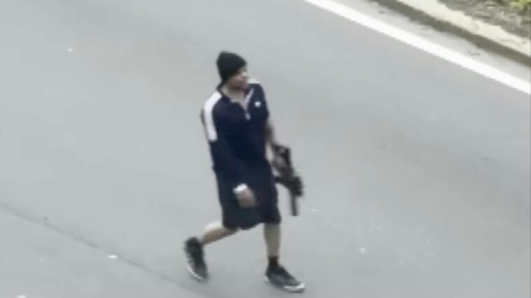watch:-deranged-felon-opens-fire-on-drivers-in-broad-daylight