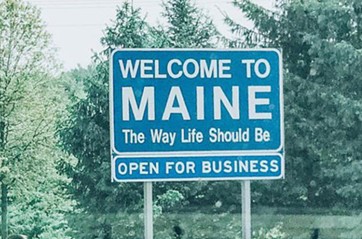 woke-couple-wakes-up-to-a-disgusting-surprise-after-fleeing-texas-for-maine-because-of-‘climate-change’