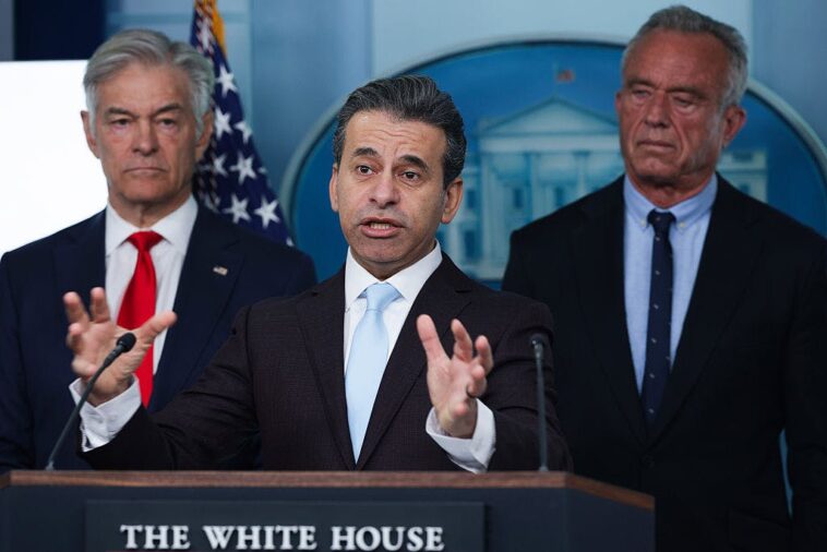 breaking:-embattled-fda-chief-marty-makary-resigns-amid-mounting-criticism