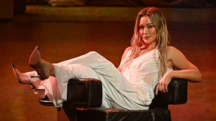 hilary-duff-makes-her-si-swim-cover-debut,-carrie-underwood-rocks-out-with-motley-crue-&-defending-banana-ball