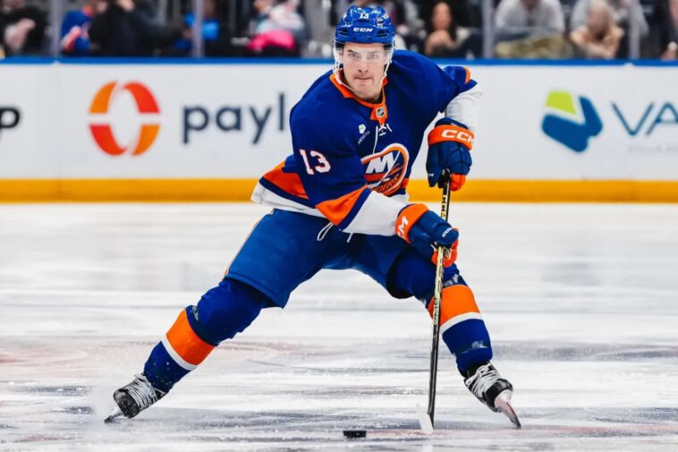 islanders’-mathew-barzal-to-miss-world-championships-due-to-‘minor-preexisting-injury’