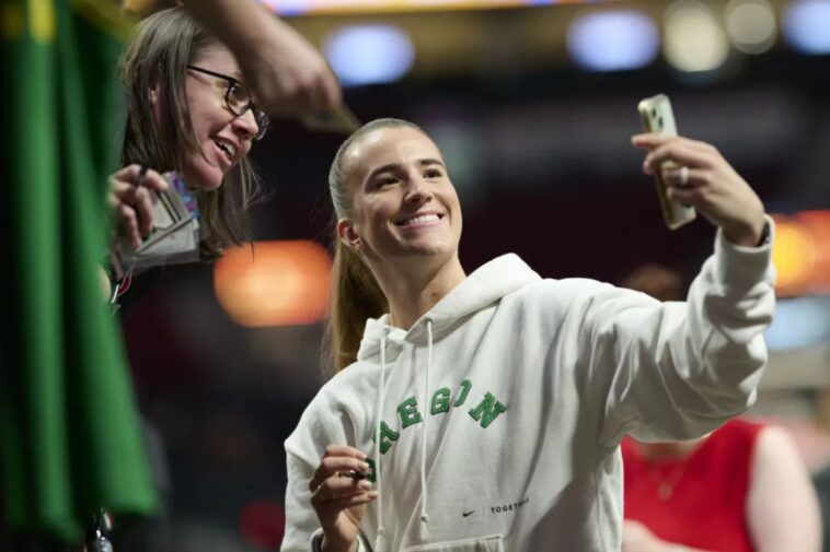 oregon-homecoming-derailed-for-injured-sabrina-ionescu,-satou-sabally