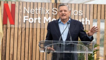 netflix-co-ceo-clarifies-streaming-giant’s-live-sports-strategy-amid-nfl-lineup-expansion,-federal-scrutiny