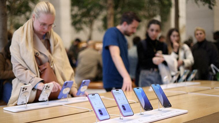 apple’s-$250m-siri-settlement:-are-you-owed-cash?