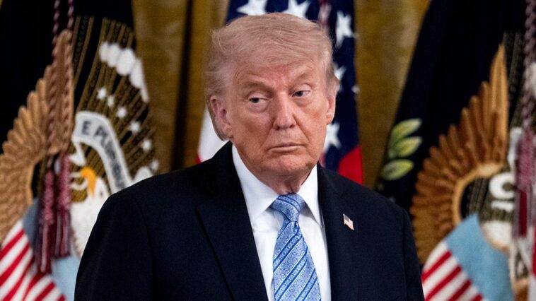 senate-democrats-finally-crack-gop-unity-on-trump’s-iran-war-as-murkowski-flips