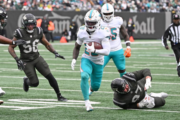 de’von-achane-gets-four-year-extension-worth-up-to-$68-million-in-huge-dolphins-boost