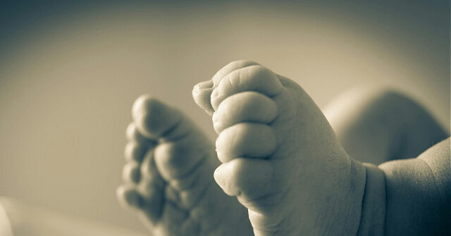 newborn-baby-abandoned-near-public-park-in-virginia