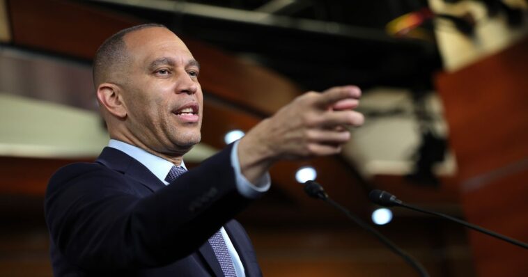 radicals-took-5-white-supremacists-and-hacked-them-to-death-in-front-of-their-families-–-hakeem-jeffries’-brother-supports-them