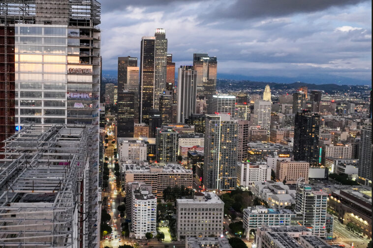 la-condo-sales-plummet-to-20-year-low-in-latest-grim-sign-for-housing-market