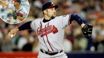 john-smoltz-outlines-how-close-he-was-to-signing-with-yankees:-‘i’m-going’