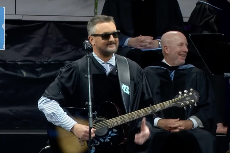 watch:-country-star-gives-rare-college-commencement-speech-focused-on-faith-and-family