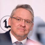 ‘anchorman’-director-adam-mckay-slams-democrat-party,-kamala,-clintons,-obama,-biden:-‘no-group-worse’-than-‘white-liberals’