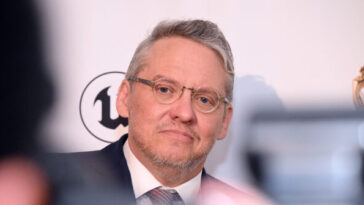 ‘anchorman’-director-adam-mckay-slams-democrat-party,-kamala,-clintons,-obama,-biden:-‘no-group-worse’-than-‘white-liberals’