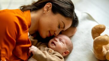 phyllis-schlafly-was-right:-america-must-put-babies-and-mothers-first