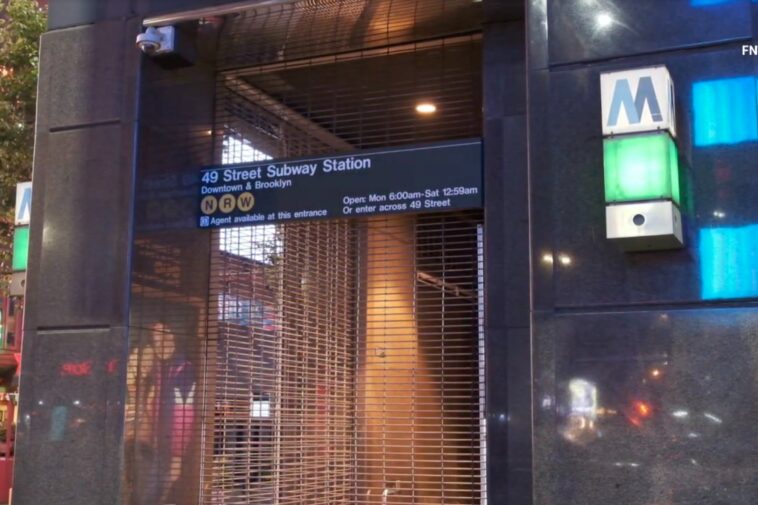 stranger-with-face-tattoo-slashes-straphanger-during-clash-in-nyc-subway-station:-cops,-sources