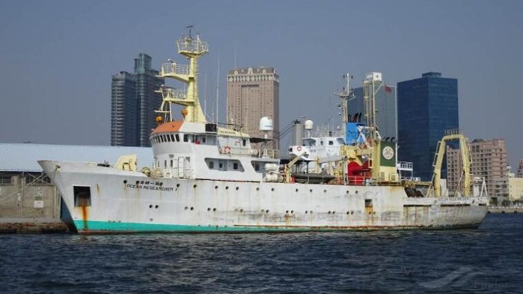 iran-seizes-ship-loaded-with-weapons,-steers-it-toward-territorial-waters:-report