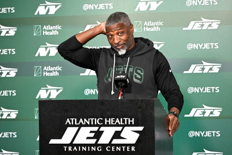 the-nfl-isn’t-doing-the-jets-any-favors-with-their-schedule