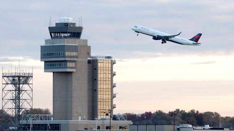 faa-unveils-new-air-traffic-controller-hiring-plan-after-chief-warned-system-was-‘chronically-understaffed’