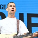 music-producer-jack-antonoff-slams-ai-users-as-‘godless-whores’:-‘by-all-means,-drive-right-off-that-cliff’