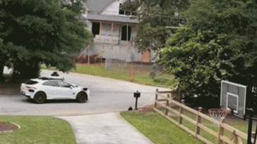 waymo-driverless-cars-overrun-atlanta-neighborhood,-circling-cul-de-sacs-and-alarming-families-with-kids