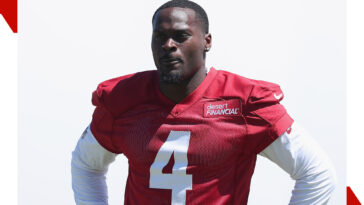 the-arizona-cardinals-2026-schedule-surfaced.-get-tickets-to-see-jeremiyah-love