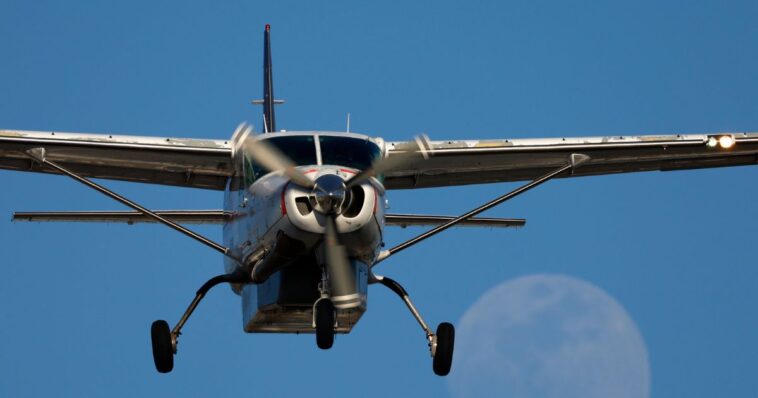 small-plane-crashes-on-the-way-to-pickleball-tournament-in-texas,-kills-five