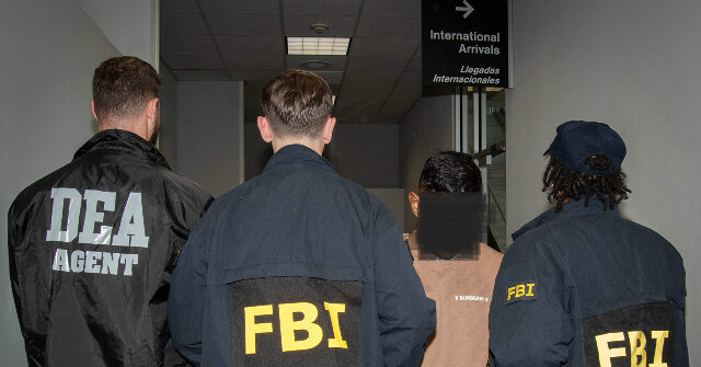 high-ranking-tren-de-aragua-gang-leader-extradited-from-colombia-to-texas-on-drug-terrorism-charges