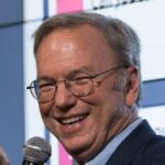 u.-of-arizona-graduates-boo-democrat-mega-donor-and-ex-google-boss-eric-schmidt’s-comments-on-ai