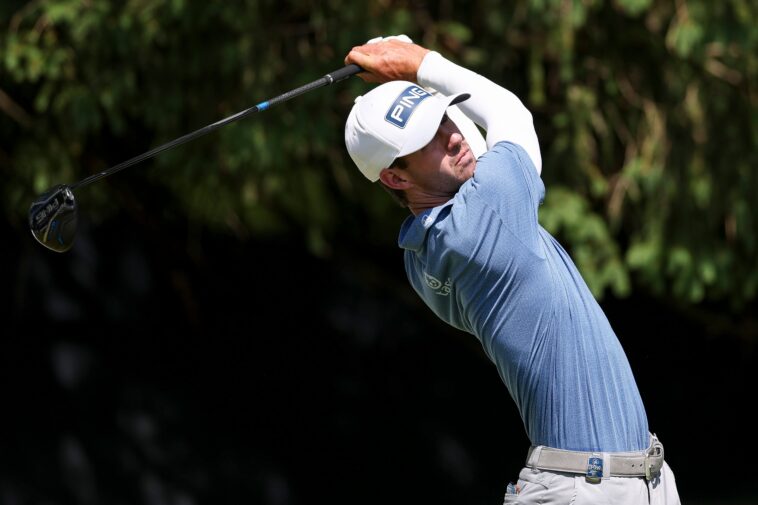 alex-smalley’s-‘momager’-is-tracking-his-every-move-at-pga-championship