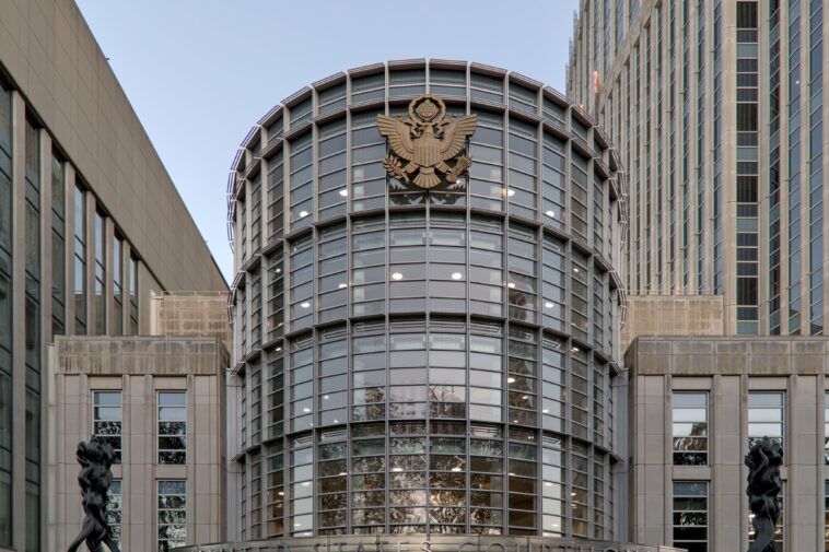 mom-gives-birth-to-‘bouncing-baby-boy’-on-nyc-courtroom-bench-during-drug-charge-arraignment