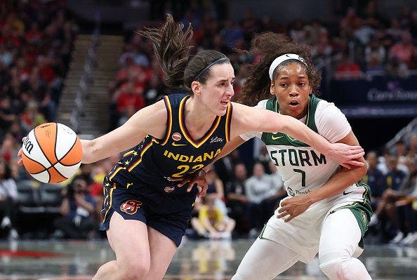 caitlin-clark-drops-21-points-and-10-assists-after-wnba-used-raven-johnson-in-fever-promo-graphics