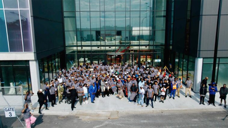 chicago-pastor-gathers-hundreds-of-men-to-declare-violence-free-zone-on-south-side