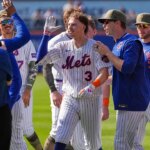 yankees-infielders-collide,-allowing-mets-to-score-game-winning-run-in-dramatic-comeback